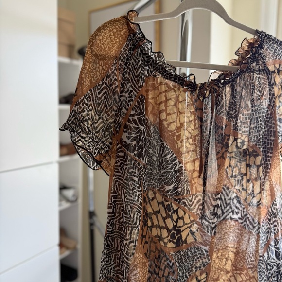 Animal Print Women's Top with Bubble Sleeves Size XL - Picture 2 of 3